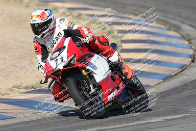 media/Nov-16-2025-Race Pace (Sun) [[8c5fa54630]]/Verified Riders/1-Turns 9 and 10 (925am)/